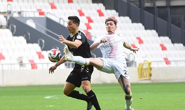 Altay sahasında Bornova'yı ağırlıyor
