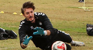 Altay'da kaleci Ozan ayrıldı