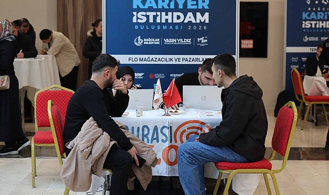 Bağcılar'da iş arayanlar ile iş verenler 'Kariyer Buluşmaları'nda bir araya geldi
