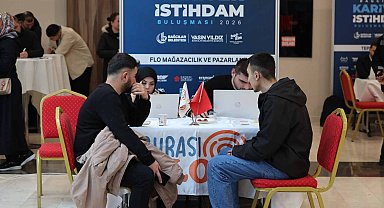 Bağcılar'da iş arayanlar ile iş verenler 'Kariyer Buluşmaları'nda bir araya geldi