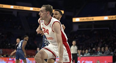 Bahçeşehir Koleji – Anadolu Efes: 67-88