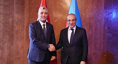 Bakan Bolat, Azerbaycan Ekonomi Bakanı Cabbarov ile bir araya geldi