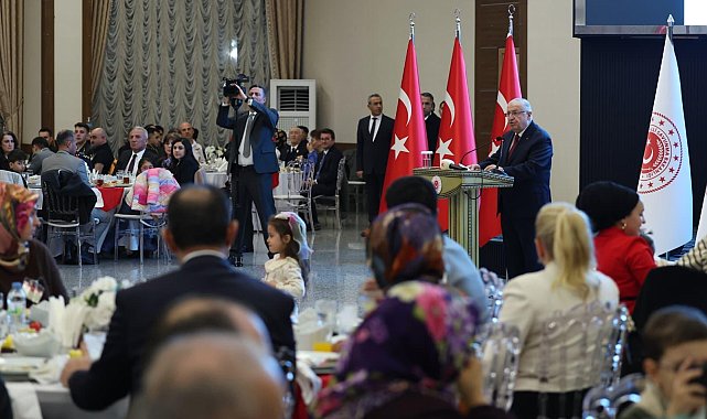 Bakan Güler, şehit aileleri ve gazilerle iftar yemeğinde bir araya geldi