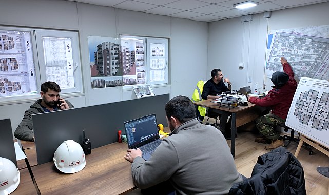 Bakan Kurum: 'Asrın İnşası'nın emekçileriyle gurur duyuyoruz