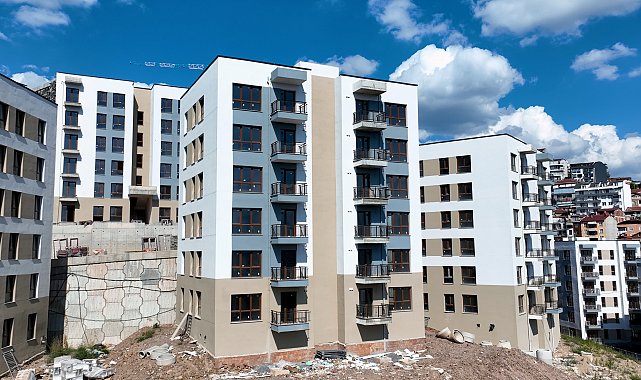 Bakan Kurum: İzmit'in merkezinde modern ve güvenli bir yaşam alanı yükseliyor