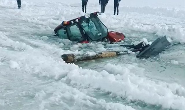 Çıldır Gölü'ne traktör düştü
