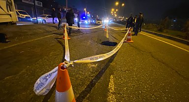 Diyarbakır'da çöken yolda 1 metrelik çukur oluştu