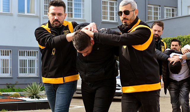 Döviz bürosunu kurşunladılar, olay yerinde kontak anahtarını düşürünce yakalandılar