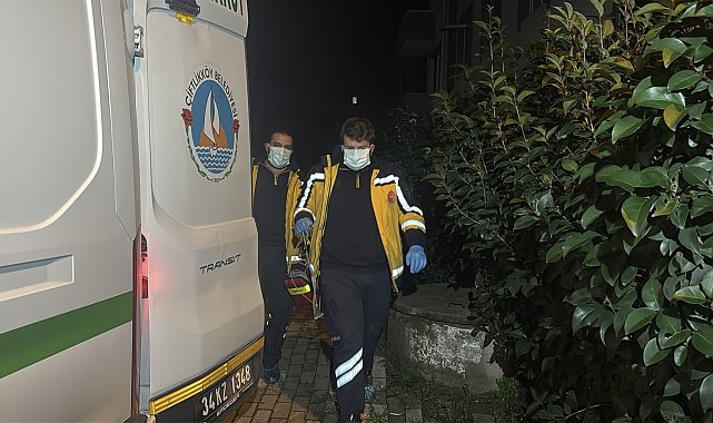 Emekli öğretmen evinde ölü bulundu