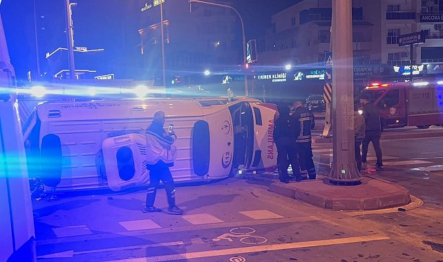 Hasta taşıyan ambulans ile cip çarpıştı; 5 yaralı