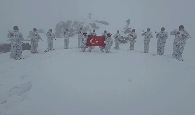 Hayırseverlerin ördüğü 200 bere, Mehmetçik'e teslim edildi