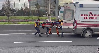 İstanbul- Bağcılar'da aracından inen kamyonet şoförüne otomobil çarptı; 1 ölü -1