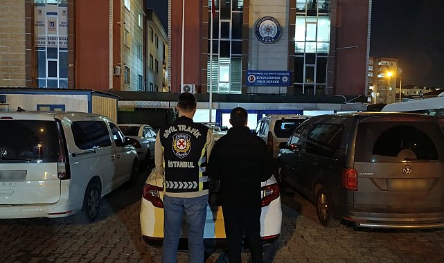 İstanbul - Büyükçekmece'de tartıştığı kişinin aracına saldıran şüpheli yakalandı