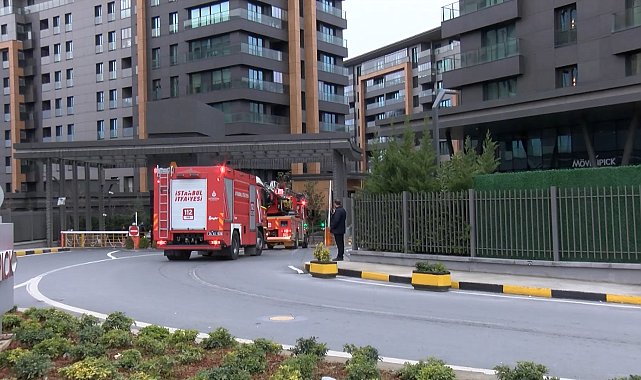 İstanbul - Kağıthane'de site otoparkındaki araç yandı; bahçede beklediler