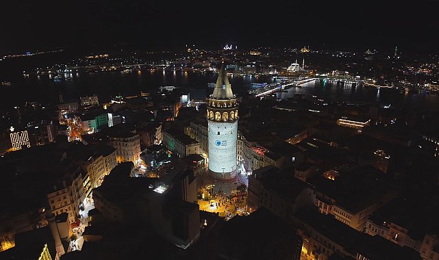İstanbul - Kahramanmaraş depreminin yıl dönümü nedeniyle Galata Kulesi'ne video yansıtıldı