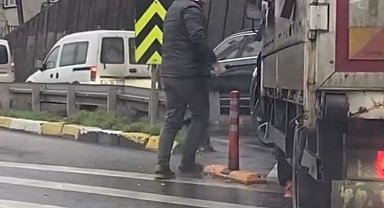 İstanbul- Küçükçekmece'de trafikte 'kaynak' tartışması: Otomobil sürücüsü kamyoneti yumrukladı