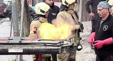 İstanbul - Sarıyer'de elektrikli aracın bataryasının patladığı anlar kamerada