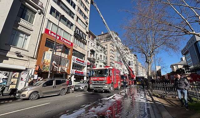 İstanbul- Şişli'de restoranın bacasında çıkan yangın söndürüldü