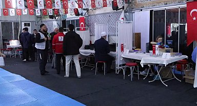 İstanbul - Türk Kızılay'ı ve KIYAMDER kan bağışı etkinliği düzenledi