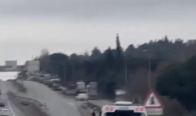 İstanbul - Tuzla'da sıkıştırdığı otomobile çarptı; sürücüyü darbeden çekici şoförü yakalandı