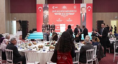 İstanbul - Vali Gül 'Büyük Aile Sofrası' iftar programında konuştu