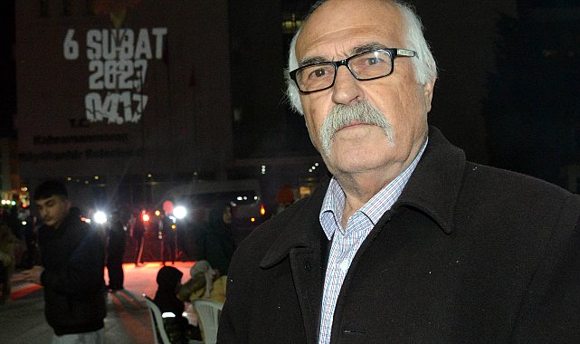 İstanbul'dan deprem bölgesine 9 saatte giden TIR Şoförü: Kadranı peçeteyle kapatmıştım