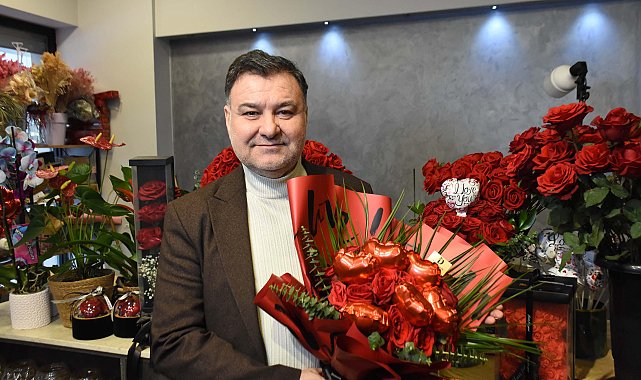 İzmir'de Sevgiler Günü'ne özel 2,5 milyon gül