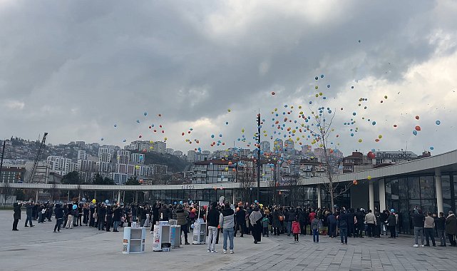 Kampanyası tamamlanan DMD'li Uras için gökyüzüne balonlar bırakıldı