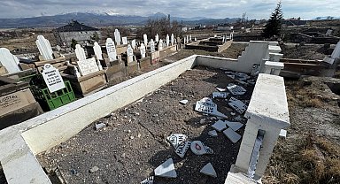 Kayseri'de aile mezarlığına zarar verildi