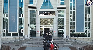 Kırşehir merkezli 9 ilde dolandırıcılık operasyonu: 17 tutuklama