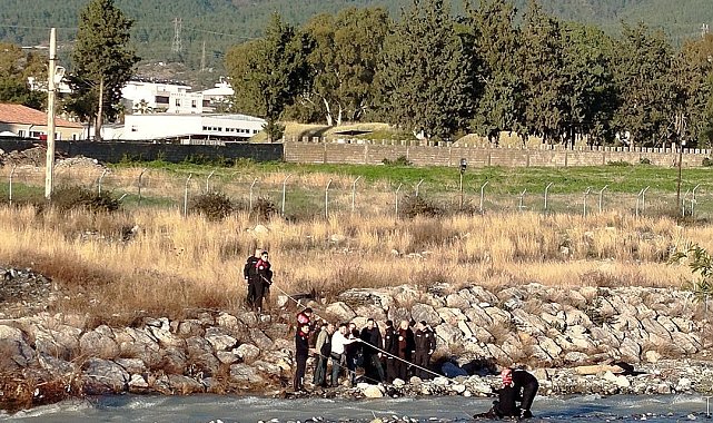 Köprüden çaya düşen çocuk öldü