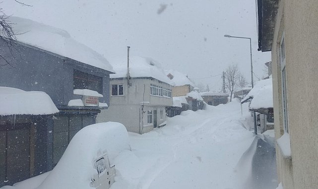 Ordu'nun Çambaşı Yaylası'nda kar kalınlığı 1,5 metreye ulaştı