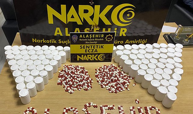 Otomobilde 5 bin 564 sentetik hap ele geçirildi: 2 tutuklama