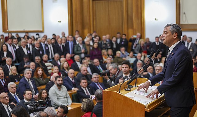 Özgür Özel: Muhalefetin iftar sofrasından korkar olmuşlar