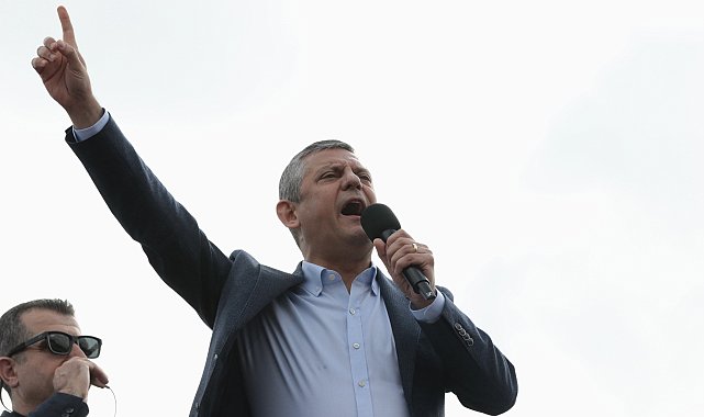 Özgür Özel: Siyasetçiyi başsavcı, sonra da o başsavcıyı tekrar siyasetçi yapmıştır