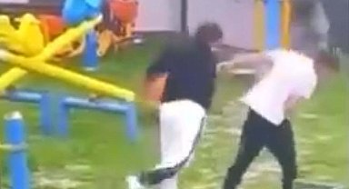 Parkta akran zorbalığı kamerada; 2 gözaltı