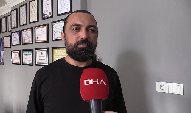 Sağlık çalışanı, kendi kendine yaptığı Heimlich manevrası ile hayata tutundu