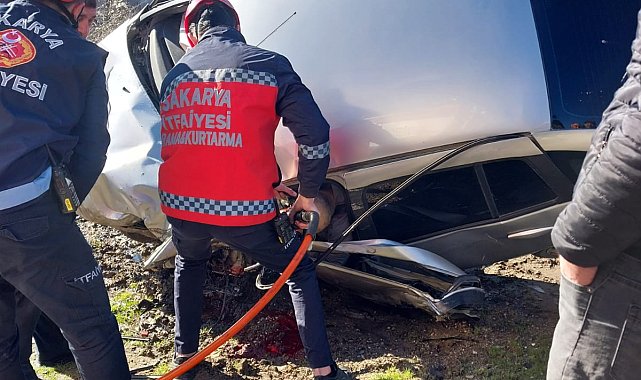 Sakarya'da TIR ile otomobil çarpıştı: 1 ölü
