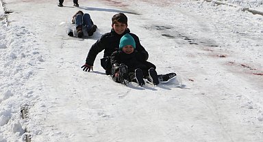Samsun'un 4 ilçede eğitime 'kar' engeli