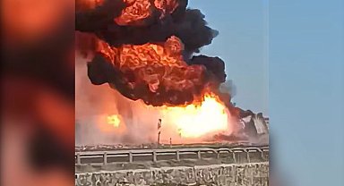 Şanlıurfa'da devrilen yakıt yüklü TIR yandı; 1 yaralı