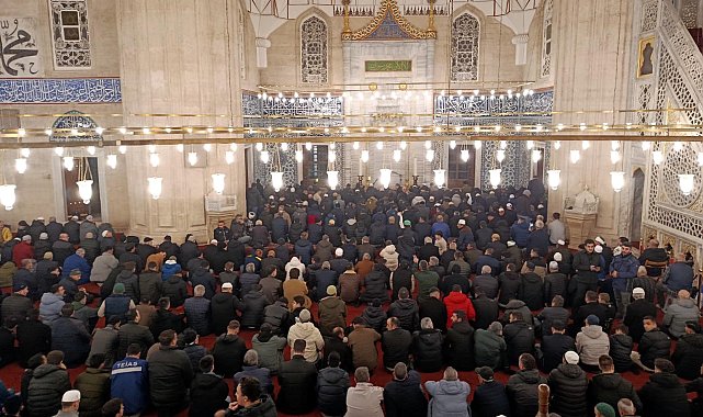 Selimiye Camisi restorasyonun ardından 4 yıl sonra ibadete açıldı, cemaatle ilk namaz kılındı