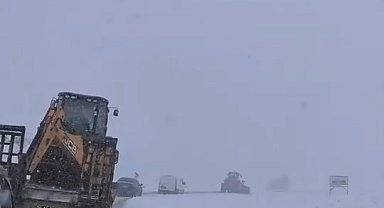 Siirt'te kar yağışı; 117 köy yolu ulaşıma kapandı