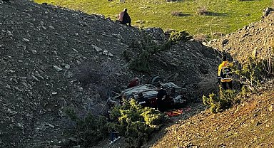 Siirt'te otomobil şarampole devrildi: 1 ölü, 1 yaralı