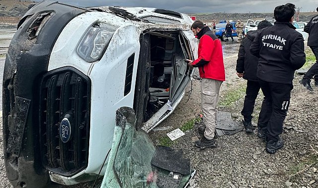 Şırnak'ta işçileri taşıyan minibüs devrildi: 9 yaralı