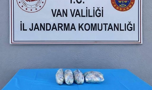 Van'da arazide 1 kilo 978 gram kubar esrar ele geçirildi