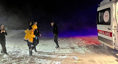 Vardiya değişimi sonrası tipide mahsur kalan işçiler, 7 saatte kurtarıldı