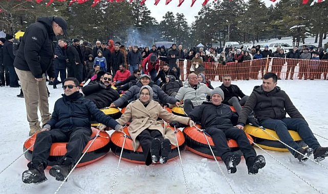Yaylada kış festivali; ekskavatörle kayak yaptılar