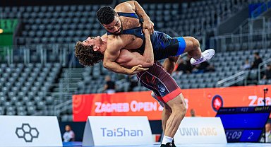 Yüksel Sarıçiçek, UWW 1'inci Ranking Series Zagreb Open Turnuvası'nda 5'te 5 yaparak şampiyon oldu