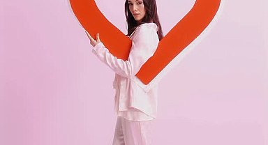 Zerrin'den Sevgililer Günü pozu