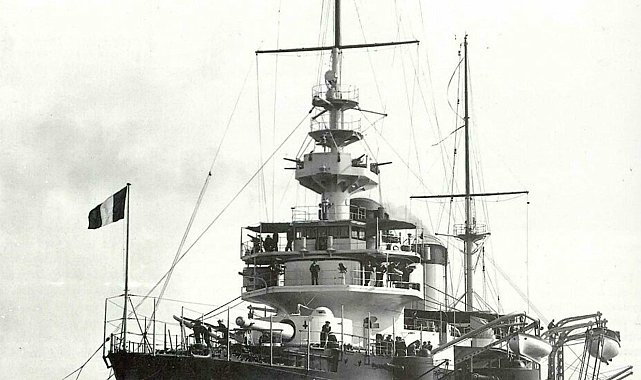 18 Mart'ın sedyedeki kahramanı, 'Bırakın, düşman gemilerinin batışını izleyeyim' demiş